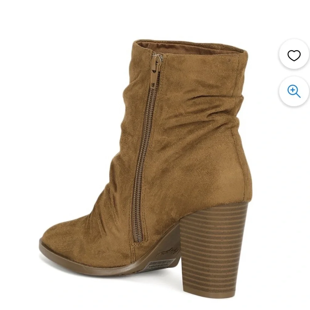 Qupid Faux Suede Rouched Stacked Heel Side Zip Boots NWOT Sz 10. Brown